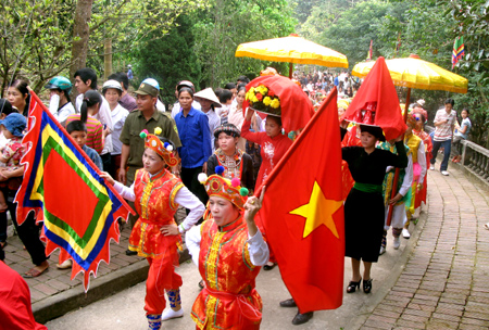 Lễ hội Đền Đại Cại, huyện Lục Yên.